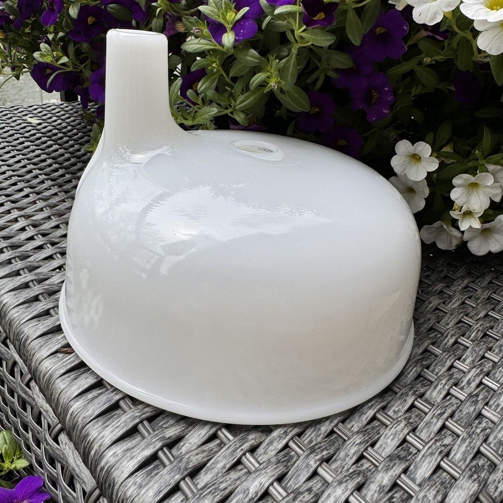 Vintage Milk Glass Sunbeam MixMaster Juicer Bowl Attachment Spout Like New Cond.